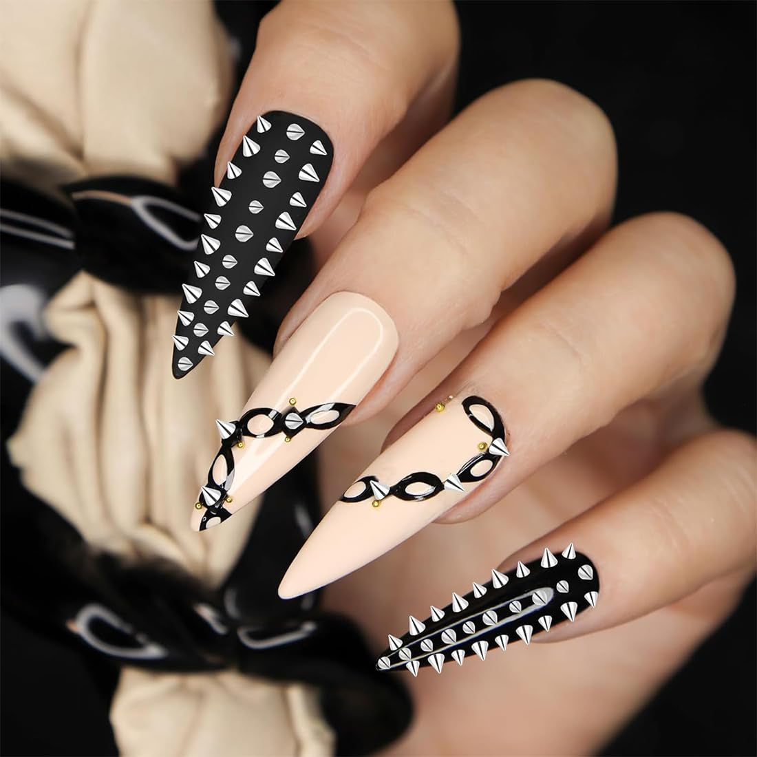 Mini Metall Nieten Punk Přívěsky na nehty Zlatá Stříbrná Strasssteine ​​Nägel Přívěsek Kegel Spikes Nagelschmuck Glitzersteine ​​Study na nehty Nagel Steine ​​​​Legierung Nagelanhänger Kamínky Nageldesign Zubehör