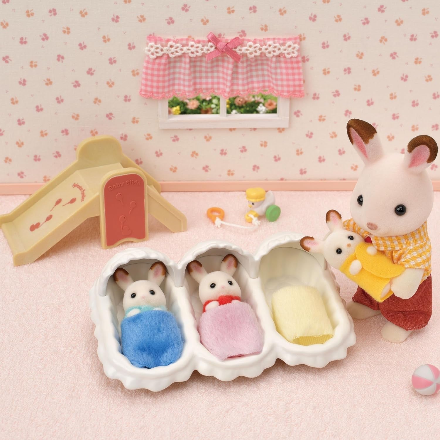 Startovací sada Sylvanian Families L5532 Triplets – domeček pro panenky Naty Shop Dolls