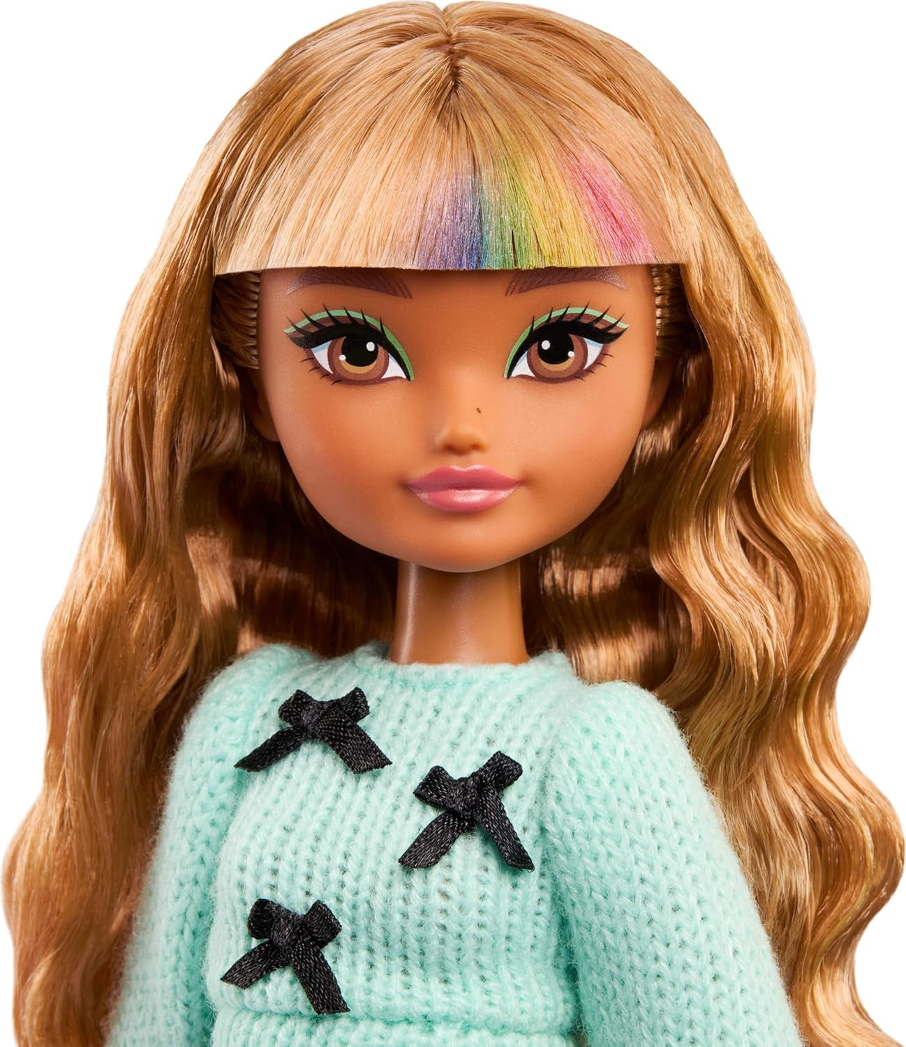 Panenka Barbie Dream Besties a doplňky, módní panenka Zia s odnímatelným aranžmá a vlnitými hnědými vlasy, 7dílné vlasy a měsíc, JGG36