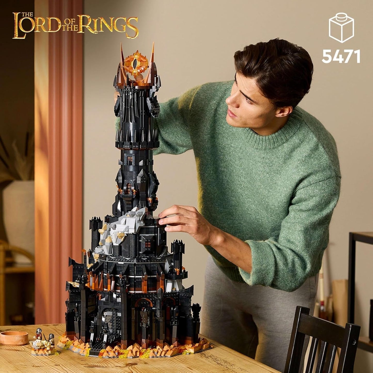 LEGO Icons Pán prstenů: Stavebnice pro dospělé Barad-Door se Sauronem, Gothmogem, Orkem, Frodem, Samem a Glumem Minifigurky Filmové upomínkové předměty Fanoušek Sběratelské 10333 stavebnic Beuche den LEGO-Store