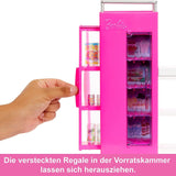 Hrací sada pro panenku Barbie se spíží s 25 a více kuchyňskými kousky a doplňky – ideální pro malé gurmány a dárek pro děti od 3 let, HJV38