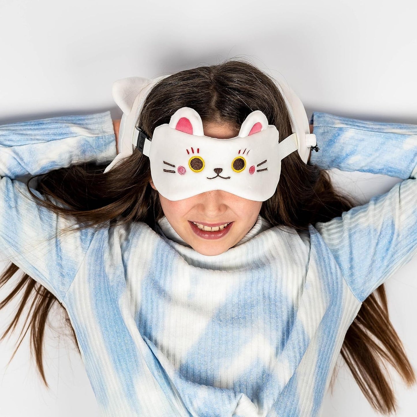 Cestovní polštářek s maskou Relaxeazzz - kočičí talisman Maneki Neko Cestovní polštářky Naty Shop