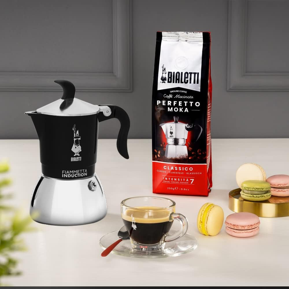Indukční kávovar Bialetti Fiammetta, 2 šálky (100 ml), vhodný pro všechny typy varných desek, elegantní design, černá