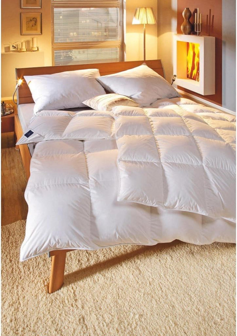 Billerbeck Polštář E04 Gold Edition 15 S pevnou oporou - 80 X 80 Cm - Péřový polštář vhodný pro alergiky S měkkým potahem Standardní polštáře Naty Shop