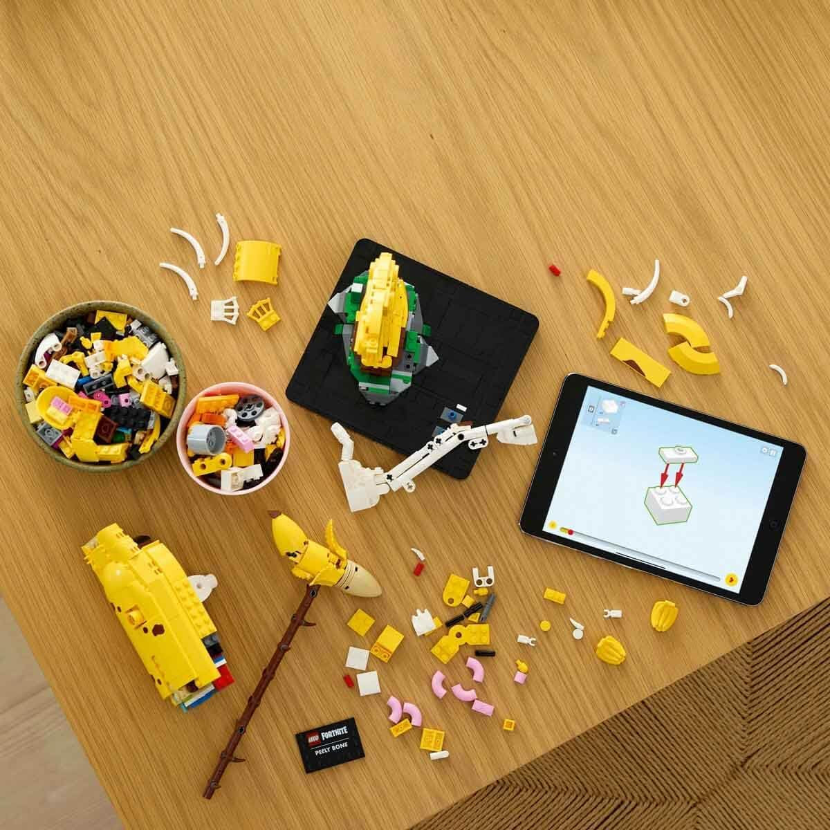 Kostěná shali LEGO Fortnite - Včetně vrhače barev a sbíječky na misky - Sběratelský předmět pro fanoušky videoher - Stavebnice pro dospělé jako dekorace domova nebo kanceláře - 77072 Stavebnice Besuche den LEGO-Store
