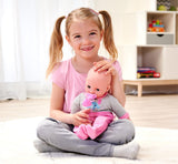 Simba 105140066 - Laura Interactive, panenka s měkkým tělem a ospalýma očima, při pohybu blábolí, pije z lahvičky a usíná, 40 cm, panenka pro děti od 2 let