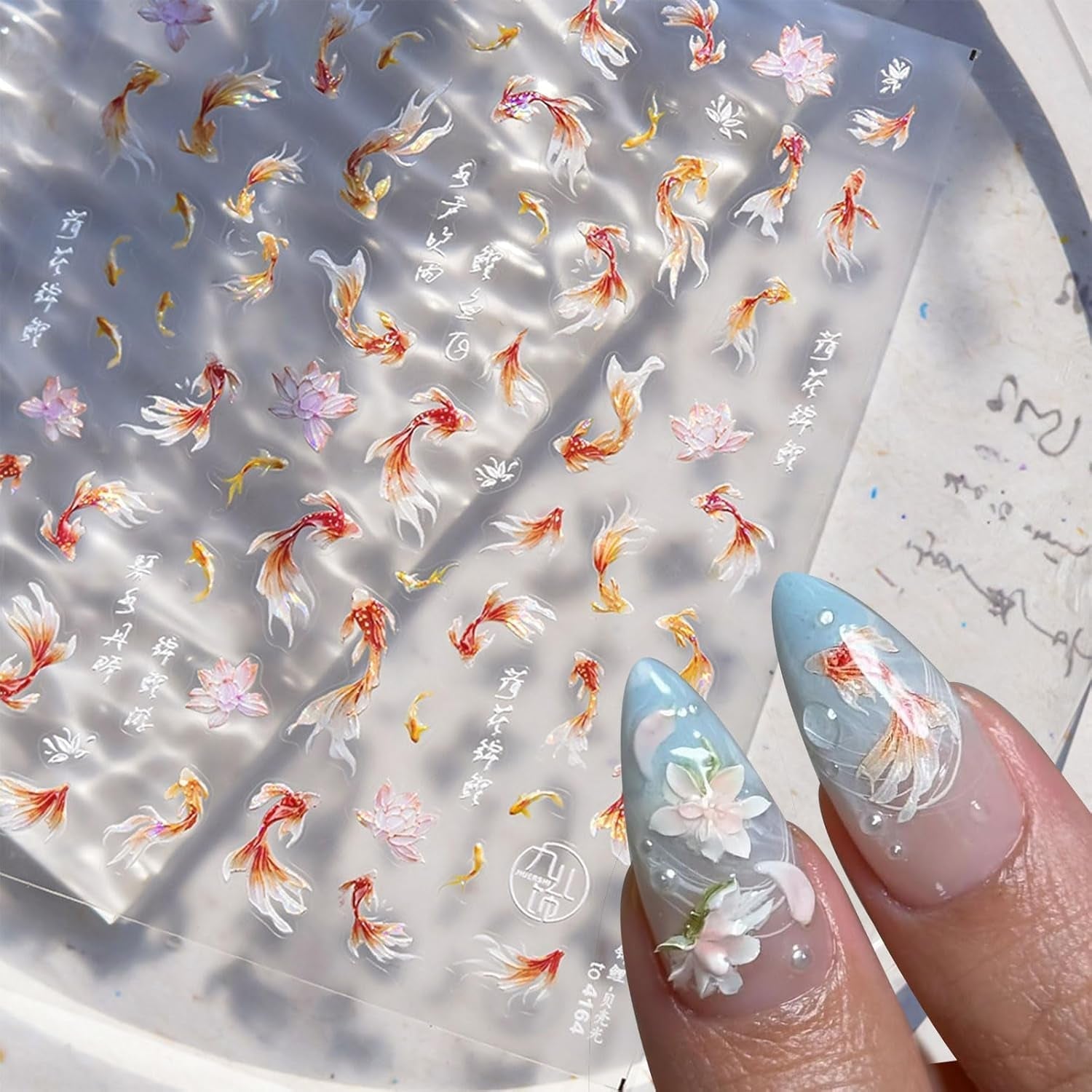 JMEOWIO 3D Nálepka na nehty Koi Fisch Nálepka na nehty Selbstklebend Nagelaufkleber 5D Stereoskopická dekorace Nageldesign Zubehör 1 Blatt