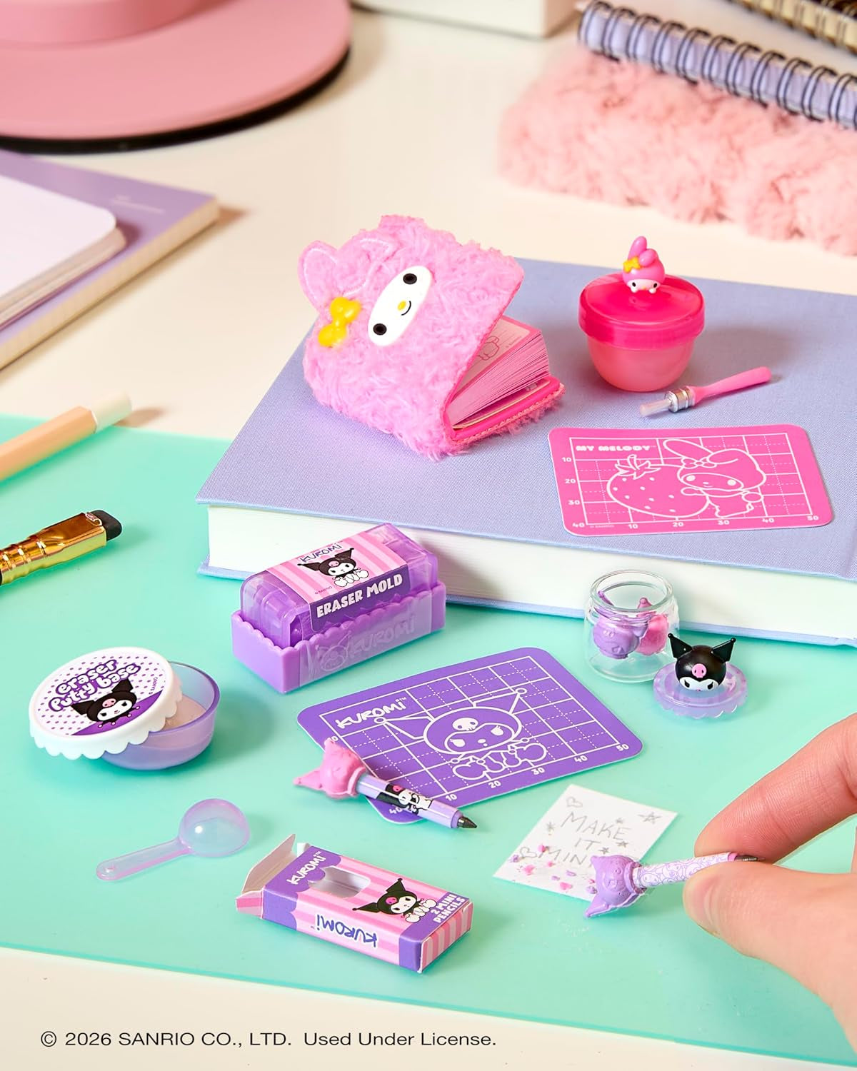 Miniverse MGA Make It Mini Hello Kitty and Friends Series 3 – mini sběratelské předměty, Sanrio, retro repliky papírnictví, řemesla, kutilství, pro sběratele a děti od 8 let