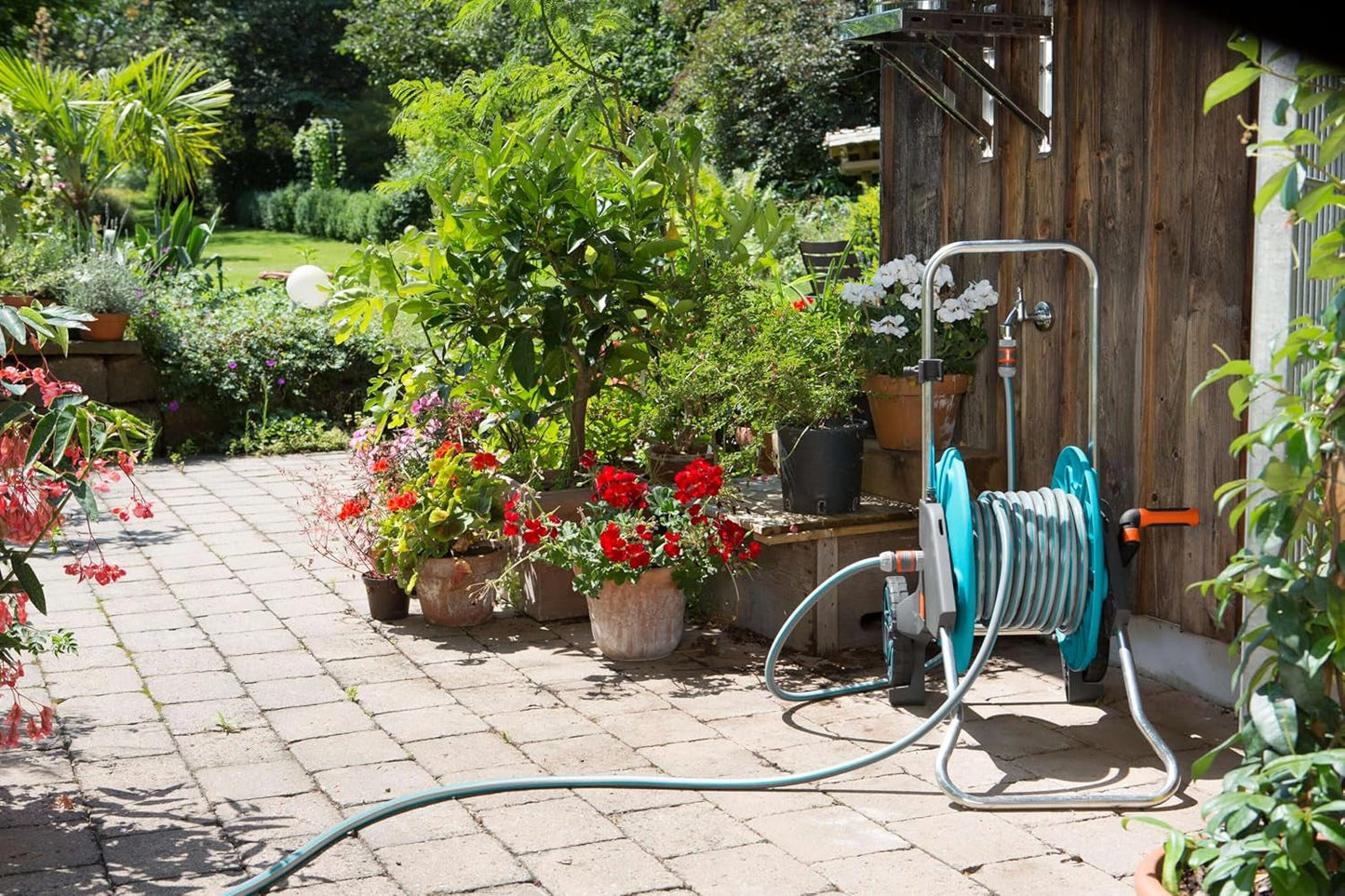 Gardena Classic hadice 19 mm (3/4 palce), 20 m: Univerzální zahradní hadice z robustní tkaniny, křížově tkaná, tlak při roztržení 22 barů, odolná proti UV záření, bez systémových komponent, záruka 12 let (18022-20)