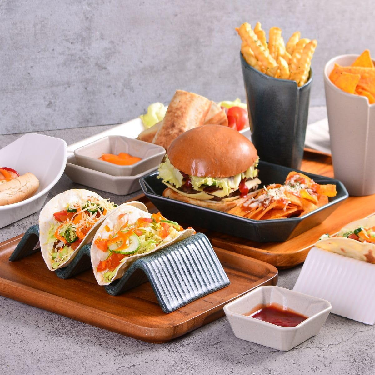 CreaTable, 33984, Street Food Series, Sada nádobí pro 2, Stojan Street Taco 2 z kameniny, Vhodné do myčky a mikrovlnné trouby, Kvalitní výroba