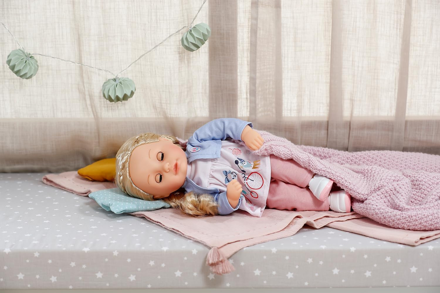 BABY born Sophia Rose - 36 cm měkká panenka - Panenka s kvalitními blond vlásky a ospalýma očima - Vhodné pro děti od 1 roku