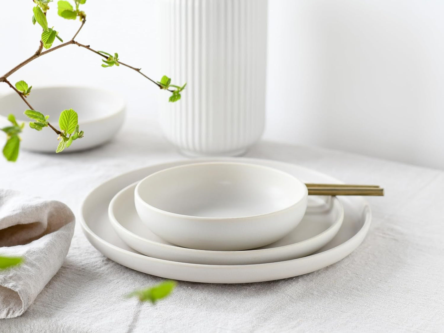 CreaTable, 33065, žluto-bílá 12dílná sada nádobí řady Uno, sada porcelánových talířů, vhodné do myčky a mikrovlnné trouby, vyrobeno v Portugalsku