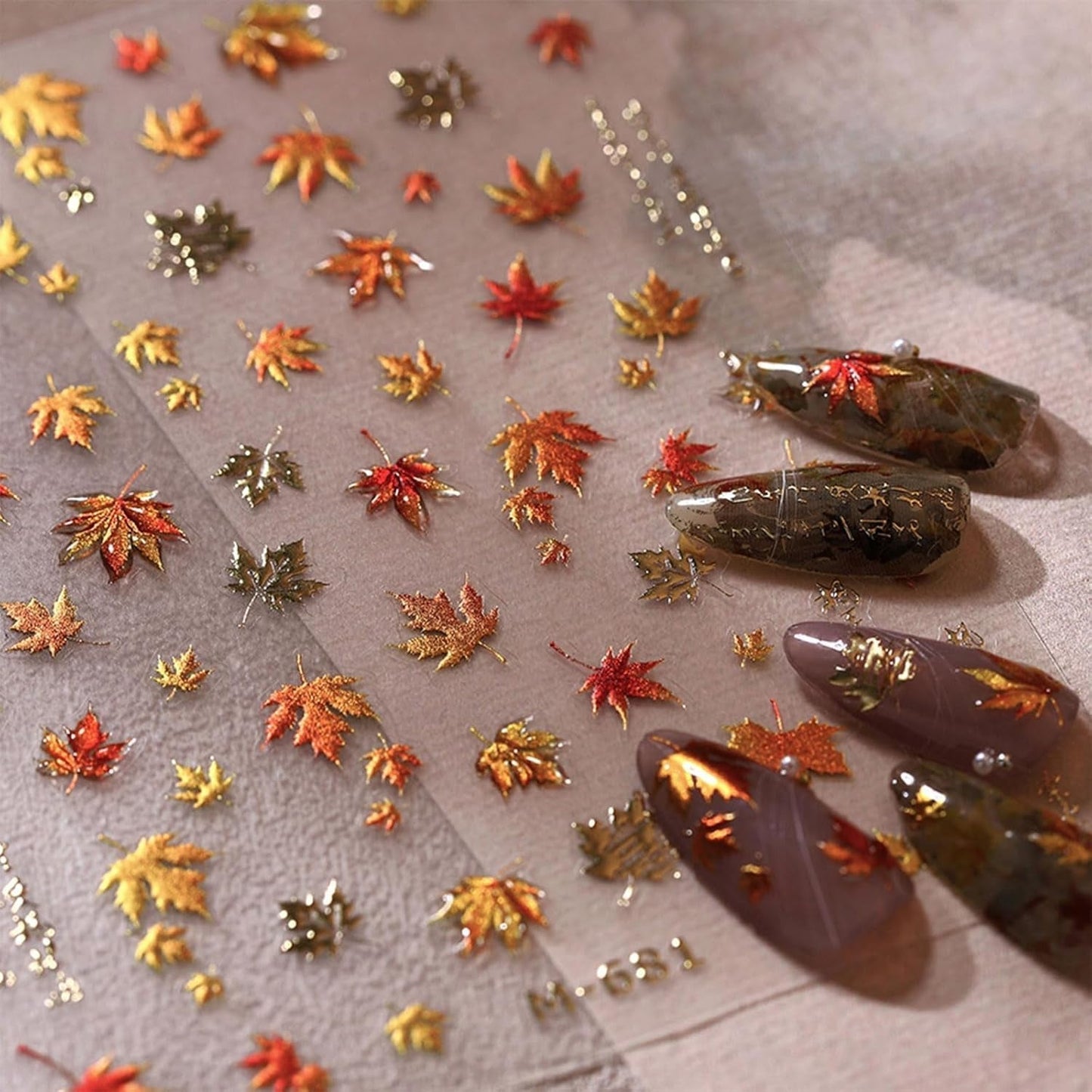JMEOWIO 3D Nálepka na nehty Herbst Nálepka na nehty Selbstklebend Nagelaufkleber 5D Stereoskopisch Ahornblatt Erntedankfest Dekoration Nageldesign Zubehör 1 Blatt
