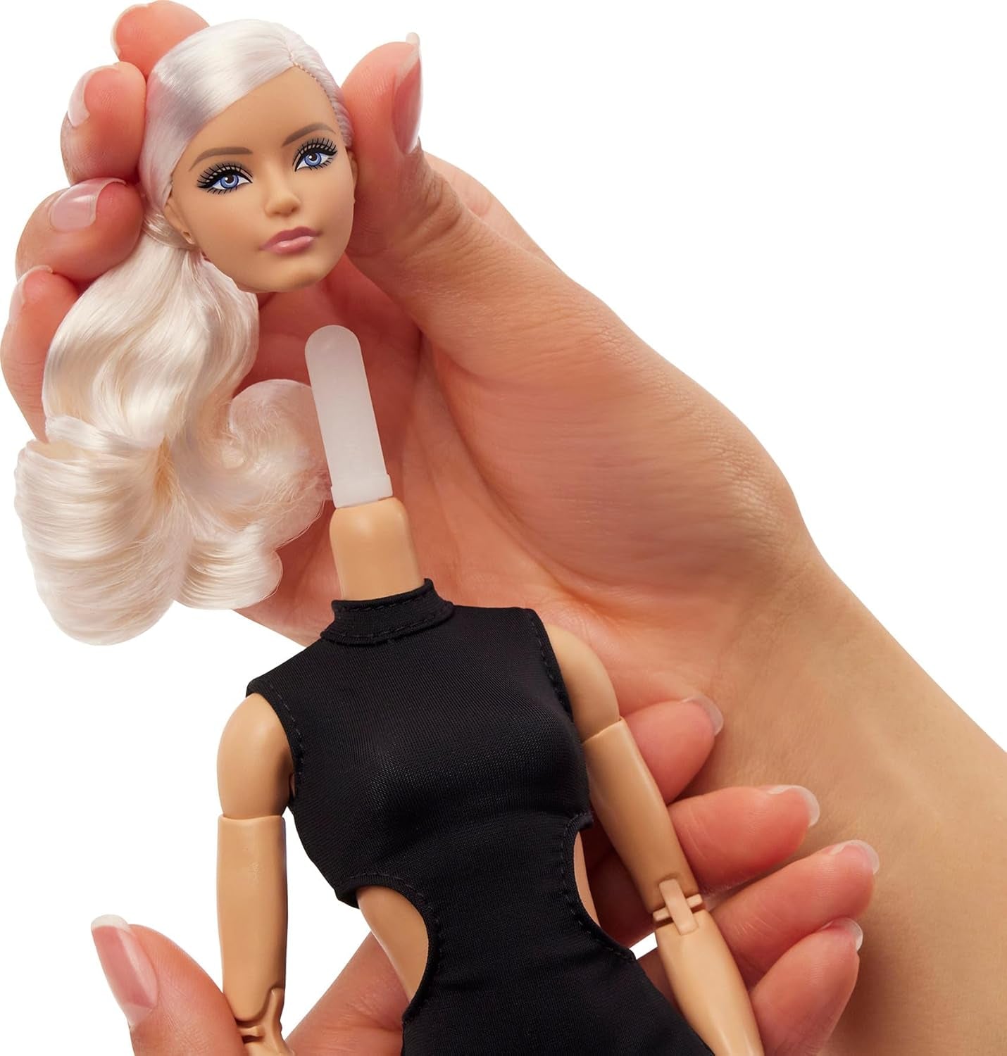 Sběratelská panenka Barbie Basics Model 2 s blond vlasy, černými minišaty a gladiátorskými botami, móda Universal Fit, pohyblivé tělo a vyměnitelná hlava, panenky JBH71 Naty Shop