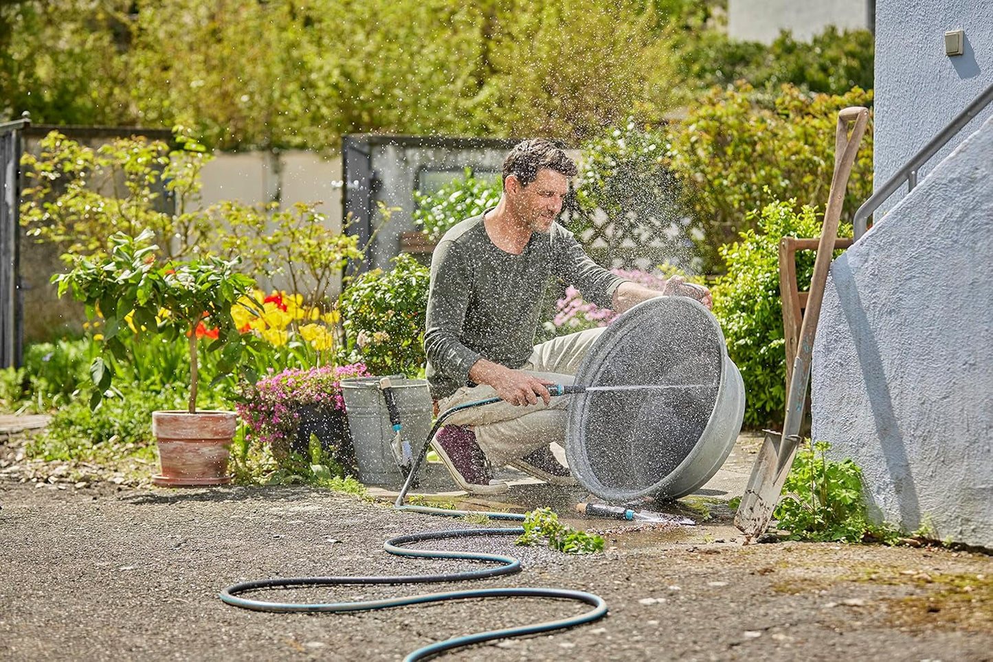 Hadice Gardena EcoLine 1/2 palce, 20 m bez systémových součástí: Udržitelná zahradní hadice vyrobená z recyklovaného plastu, bez ftalátů a škodlivin, funkce silného uchopení, odolná proti mrazu a UV záření (18930-20)