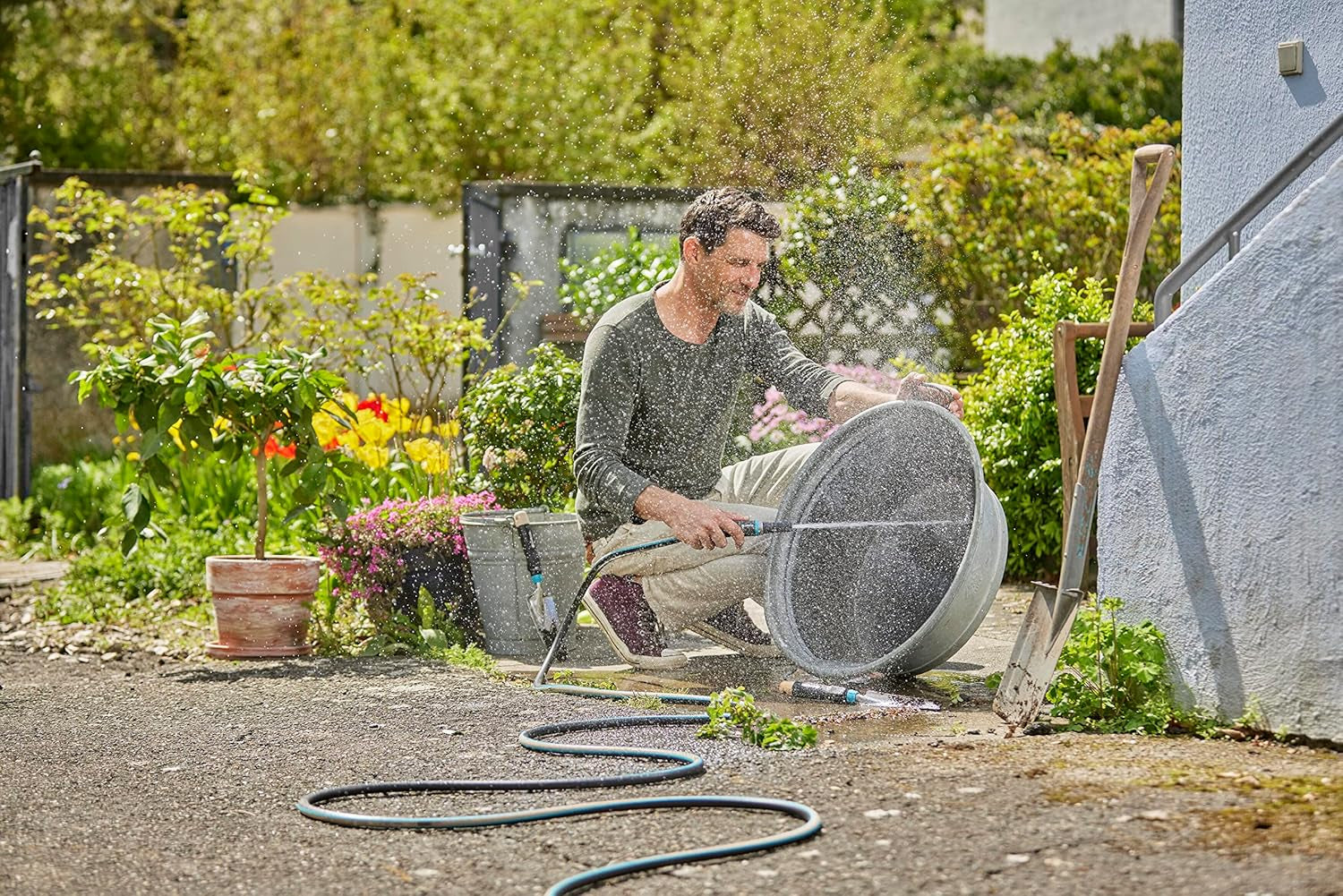 Hadice Gardena EcoLine 1/2 palce, 20 m bez systémových součástí: Udržitelná zahradní hadice vyrobená z recyklovaného plastu, bez ftalátů a škodlivin, funkce silného uchopení, odolná proti mrazu a UV záření (18930-20)
