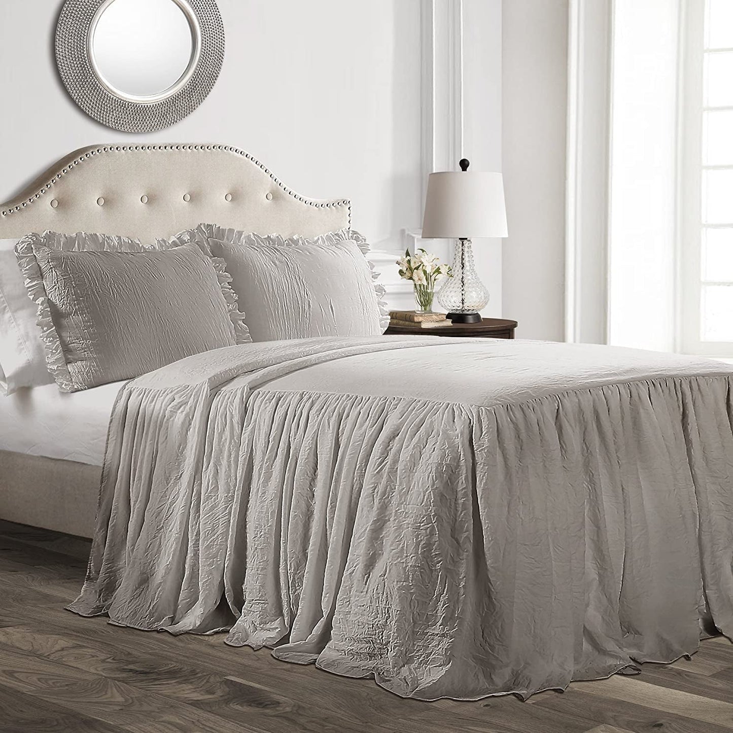 Lush Decor Povlak na přikrývku s volánkovou sukní, polyester, bílá, manželská postel Lush Decor Postele a peřiny Queen Grey