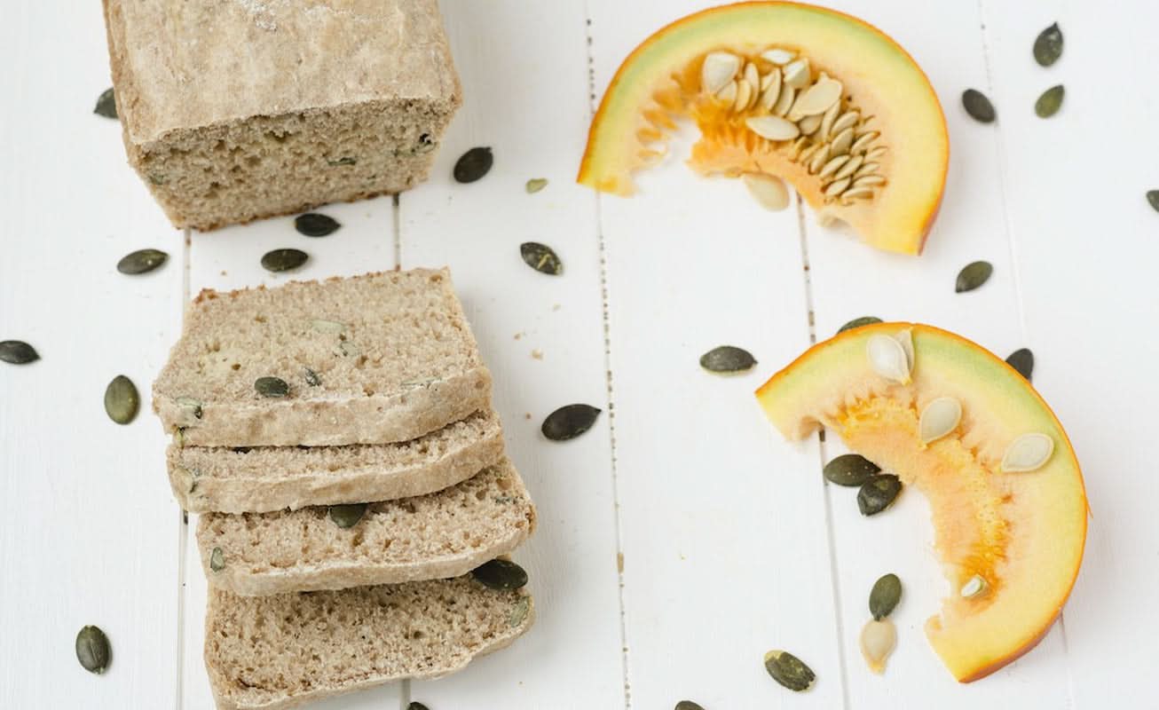 Bio směs na pečení chleba "dýně špalda" - cca. 850 gramů chleba Naty Shop Kitchen