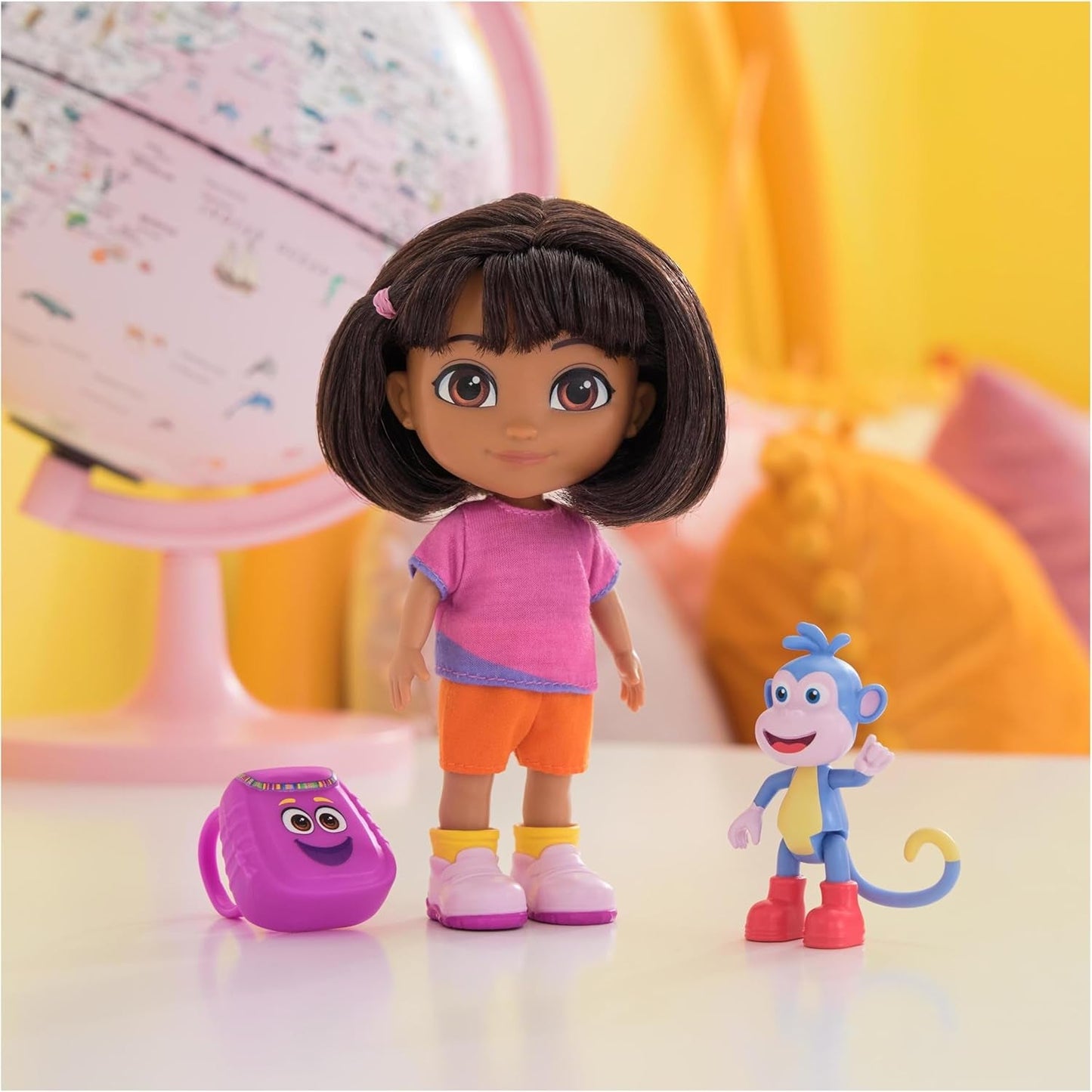 DORA - Best Friend Panenka - velikost 22 cm, s česanými vlásky, brašnou a opičími botami, známá z oblíbeného televizního seriálu, pro děti od 3 let