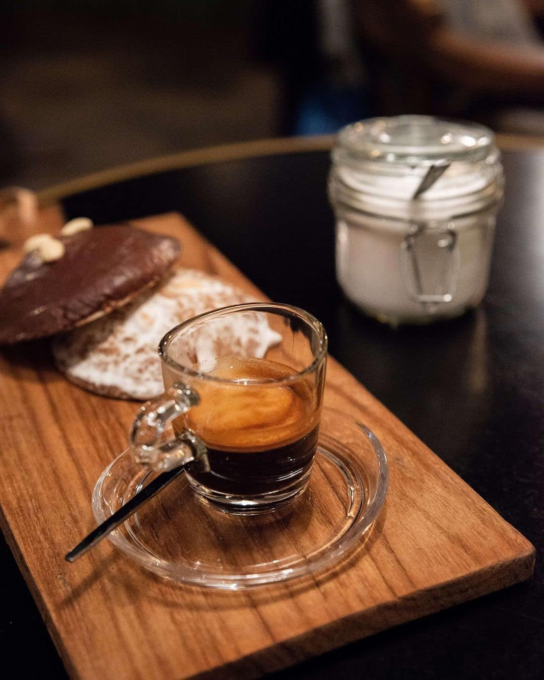 Espresso N°10 od Coffee858 - Silná a kořeněná směs espressa, skládající se ze 70 % zrn Arabica z Brazílie a 30 % Robusty (1000 g)