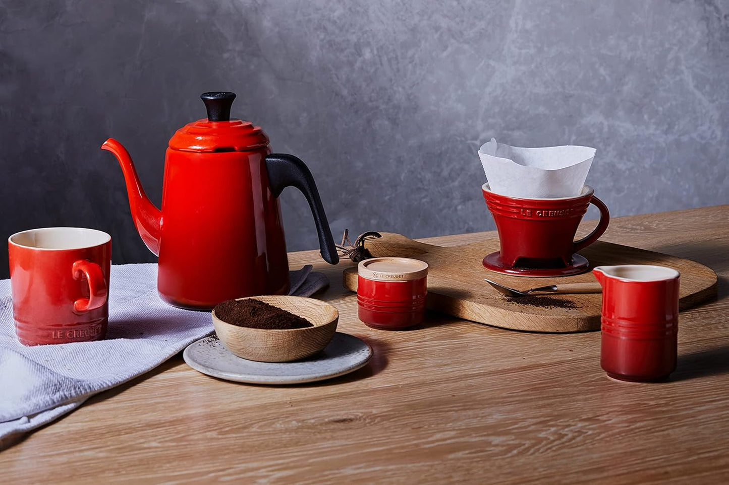 Kameninový hrnek na mléko Le Creuset, 150 ml, třešňová červená, 91051700060099