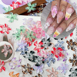 50ks 3D květinová kouzla na nehty, 3D gelové nail art, kouzla na nehty, barevné letní šperky, DIY doplňky na nehty, embosované krystaly květu ibišku, gradientní nail art pro ženy