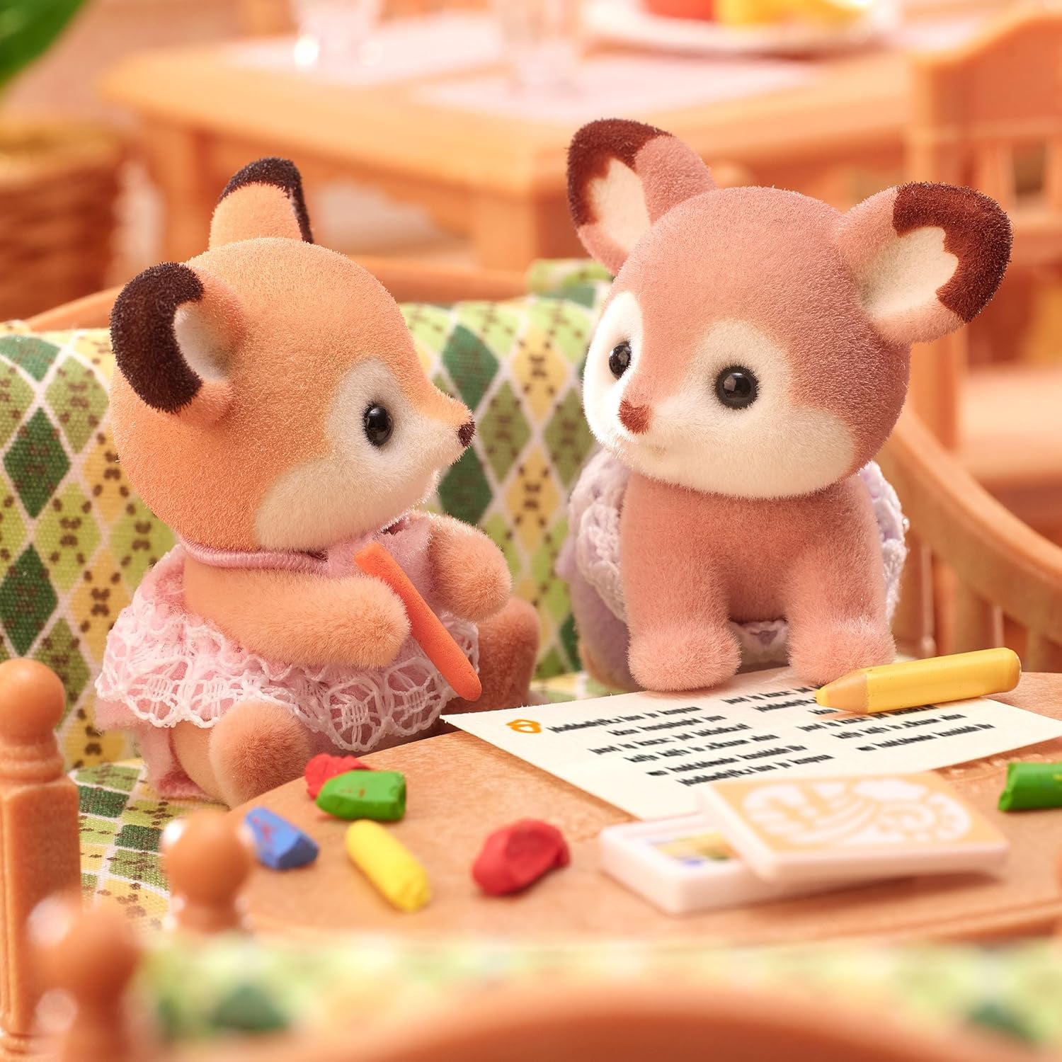 Sylvanian Families 5800 Deer Twins, herní sada s figurkami zvířat, figurky lesních zvířat, hračka pro děti od 3 let