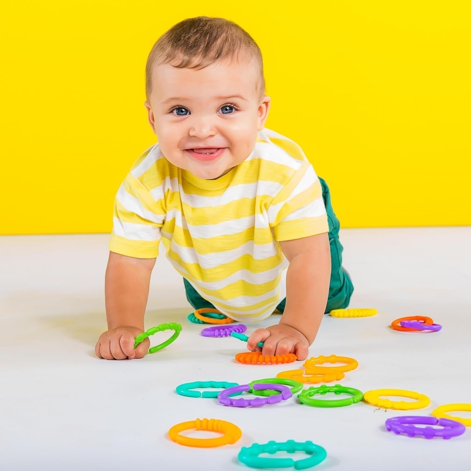 Bright Starts, Oball, Spojovací články řetězu kočárku, Spousta článků, Skládací, Snadno se připevňuje, Snadno se čistí, Perfektní pro cestování Bebe Toys Naty Shop