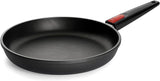 Woll Nowo Titanová plochá pánev - indukce, výška 5 cm, odnímatelná rukojeť - pro všechny typy varných desek, litý hliník, nepřilnavý povrch Hrnce a pánve Naty Shop 28 cm