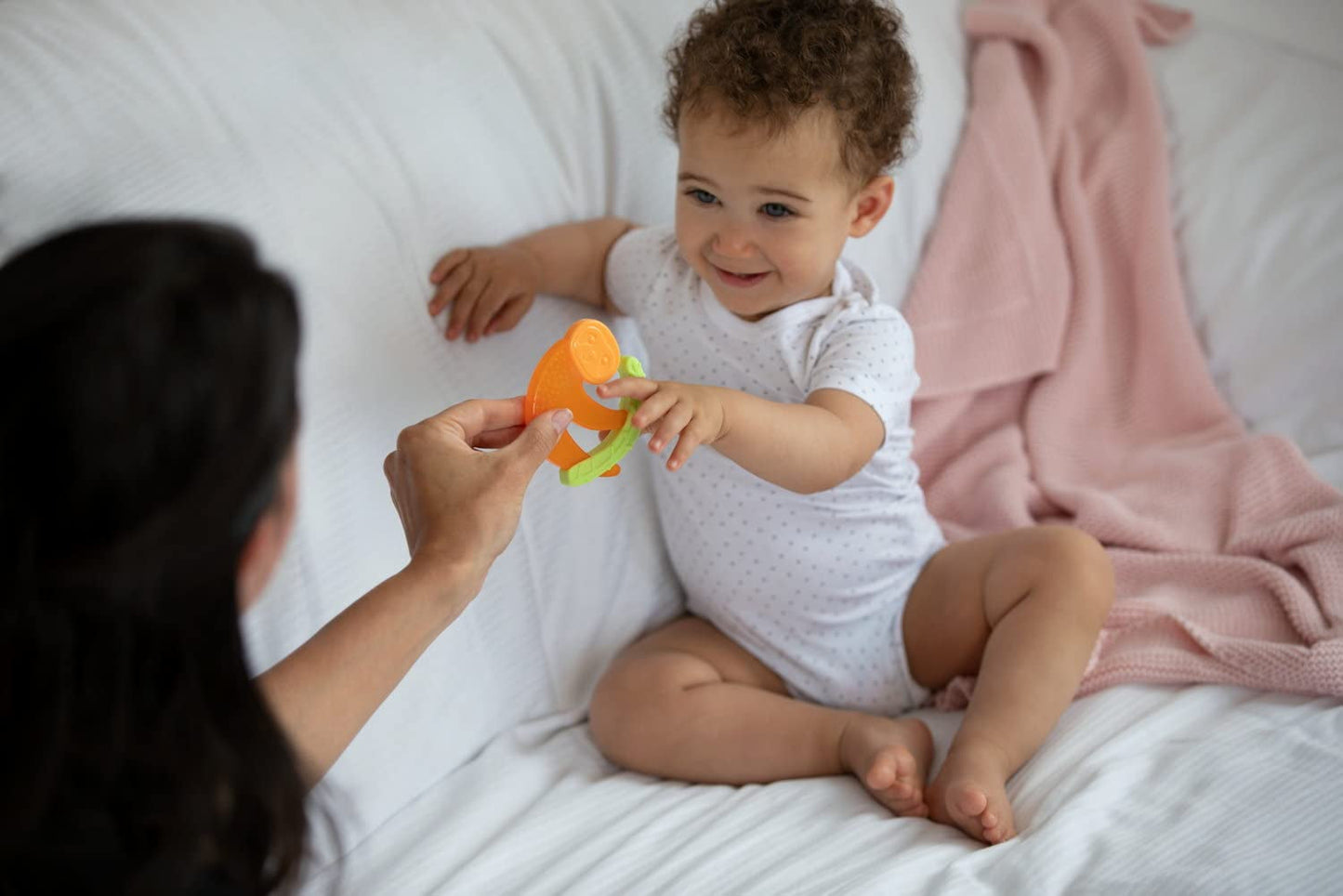Kousací kroužek Chicco Fresh&Relax Monkey nebo Lenh, 4M+, naplněný sterilní vodou