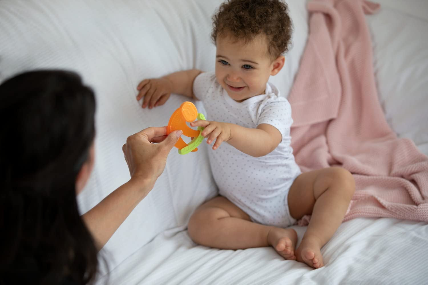 Kousací kroužek Chicco Fresh&Relax Monkey nebo Lenh, 4M+, naplněný sterilní vodou