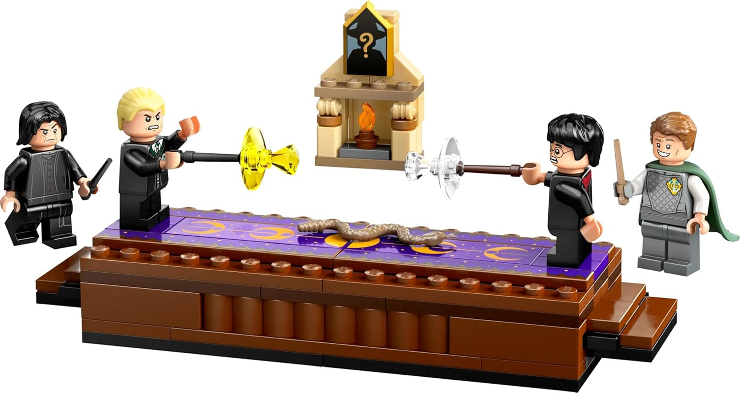 Stavebnice LEGO Harry Potter Bradavický hrad: Soubojnický klub se 4 minifigurkami vč. Draco Malfoy, Gilderoy Lockhart & Severus Snape, sada S funkcí Pro chlapce a dívky ve věku 8+ 76441 Stavebnice Besuche den LEGO-Store
