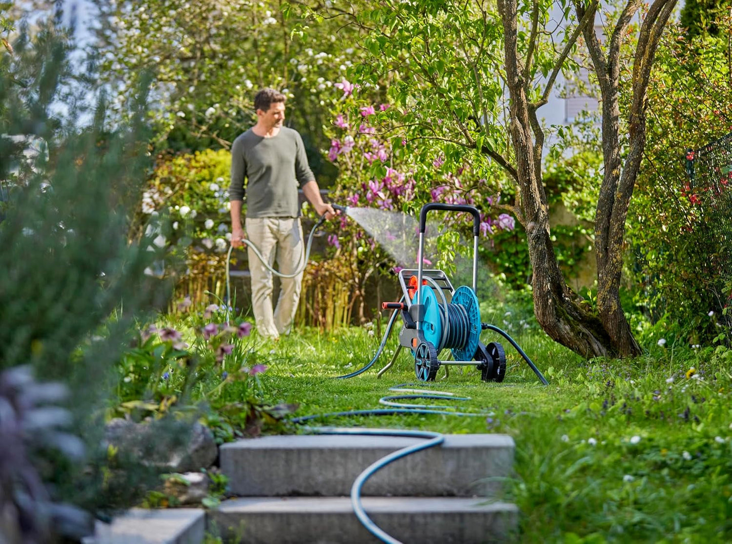 Hadice Gardena EcoLine 1/2 palce, 20 m bez systémových součástí: Udržitelná zahradní hadice vyrobená z recyklovaného plastu, bez ftalátů a škodlivin, funkce silného uchopení, odolná proti mrazu a UV záření (18930-20)