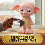 Spin Master 6067280 Kouzelnický svět Harry Potter Kouzelná interaktivní panenka Dobby Elf, 30+ zvuků a frází, 21,6 cm, dětská hračka, černá