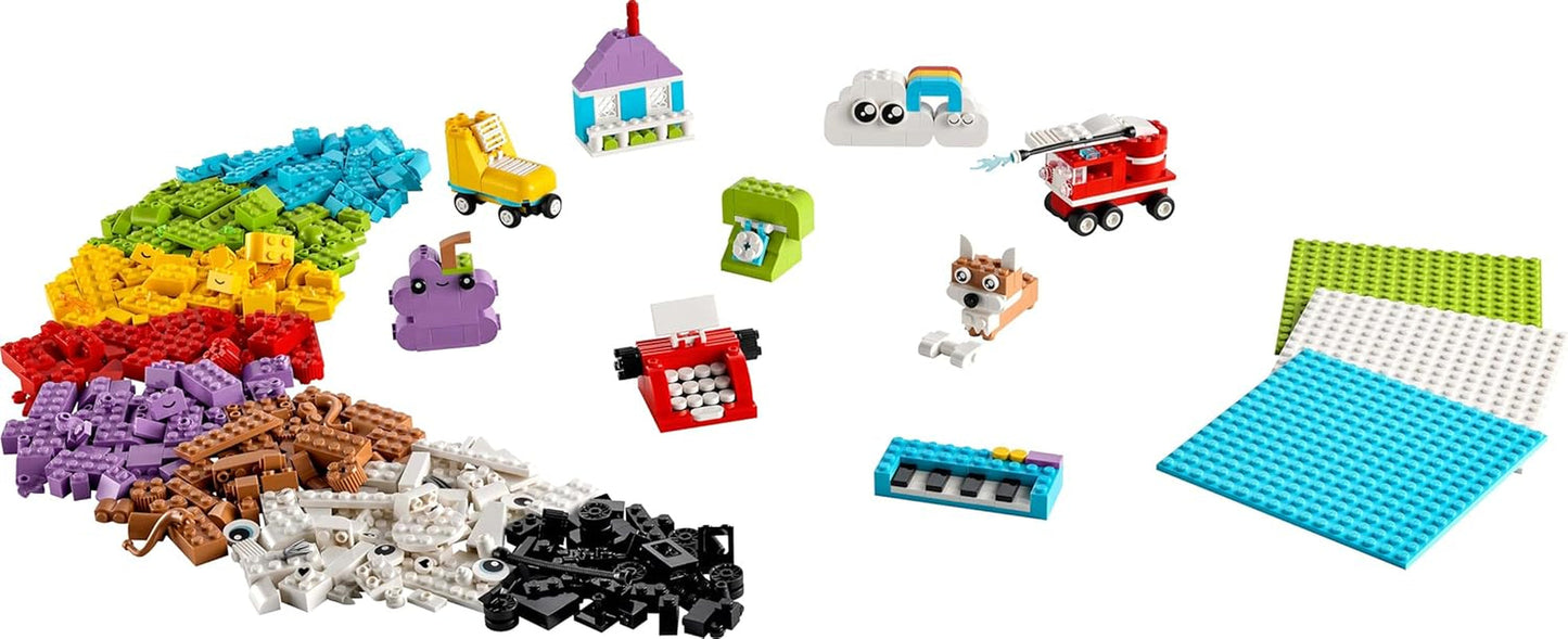 Kreativní sada LEGO Classic na stavění a hraní - sada s barevnými kostkami - postav dům, pejska, legrační autíčko, klavírní klávesnice a duha - řemeslná sada pro chlapce a dívky od 5 let Stavebnice Besuche den LEGO-Store