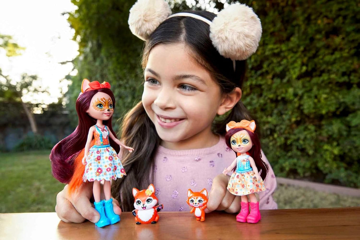 Enchantimals HCF81 - Felicity Fox a její sestřička (cca 15cm a cca 10cm) a 2 figurky zvířátek, odepínací sukně a doplňky, skvělý dárek pro děti od 3 let