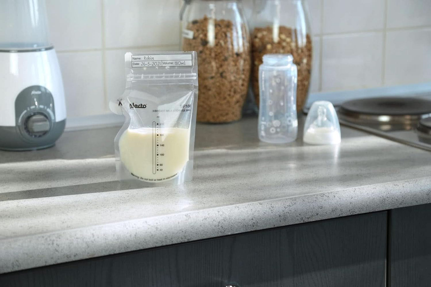 BF100 Úložný sáček na mateřské mléko - Sáček na mateřské mléko - objem 220 ml - 100 kusů - Průhledné doplňky pro potraviny a kojení Bebe Naty Shop