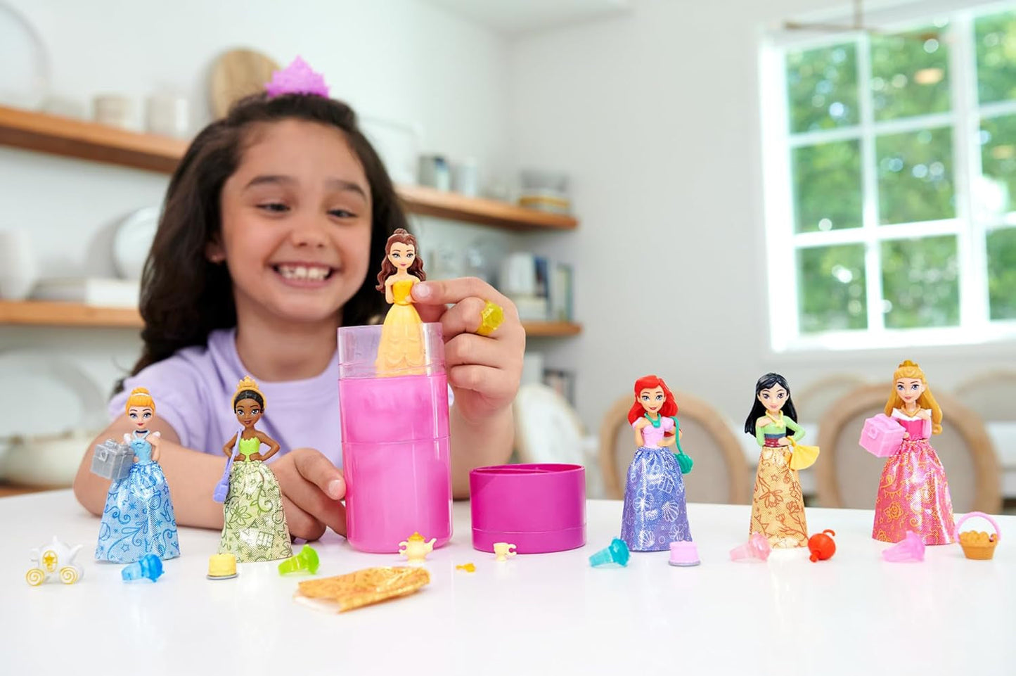 Disney Princess Color Reveal – 6 panenek s překvapením aktivovaných vodou, doplňky, pro děti od 3 let, Ariel, Tiana, Mulan, Popelka, Belle, Aurora, HPX39