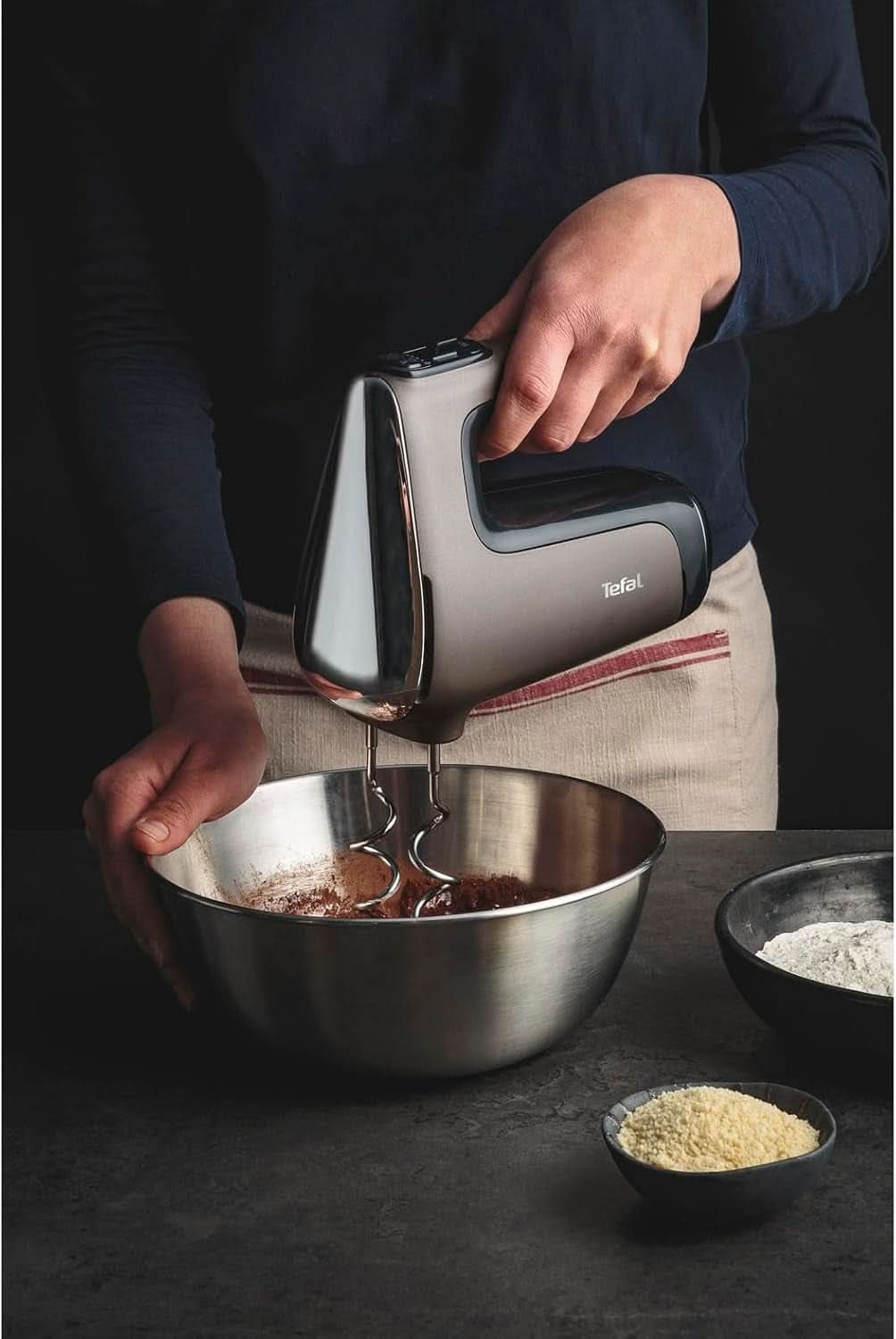Ruční mixér Tefal HT650E Power Mix Silence | 600 Watt | Regulátor otáček | Turbo-Und Auswurf-Funktion | Motor pro extrémní volný čas | Vč. 2 Rührbesen Und 2 Knethaken | Pšeničná kuchyně Naty Shop