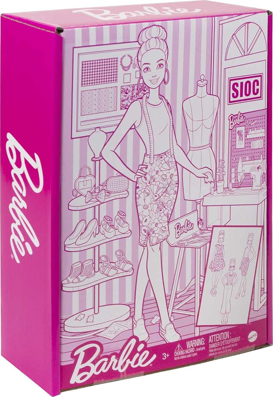 Barbie HDY90 - Panenka módního návrháře (30,40 cm) a studio, 25+ designových a módních doplňků, designový stůl, židle, šicí stroj, vzorky textilu, manekýn a další, hračka pro děti od 3 let