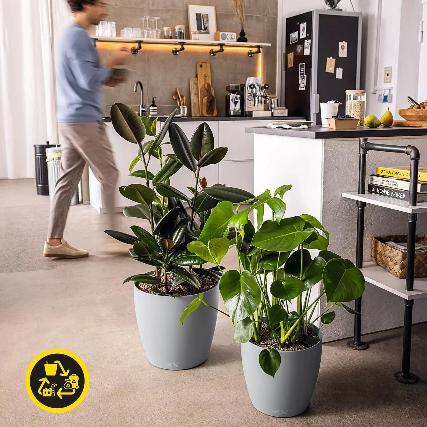 Květináč LECHUZA Classico Color ECO 35 Tmavě šedá | Květináč se zavlažovacím systémem a ukazatelem hladiny vody | Vyrobeno ze 100% recyklovaného plastu | Matný povrch | Ø 34,5 x 32,5 cm | 18935