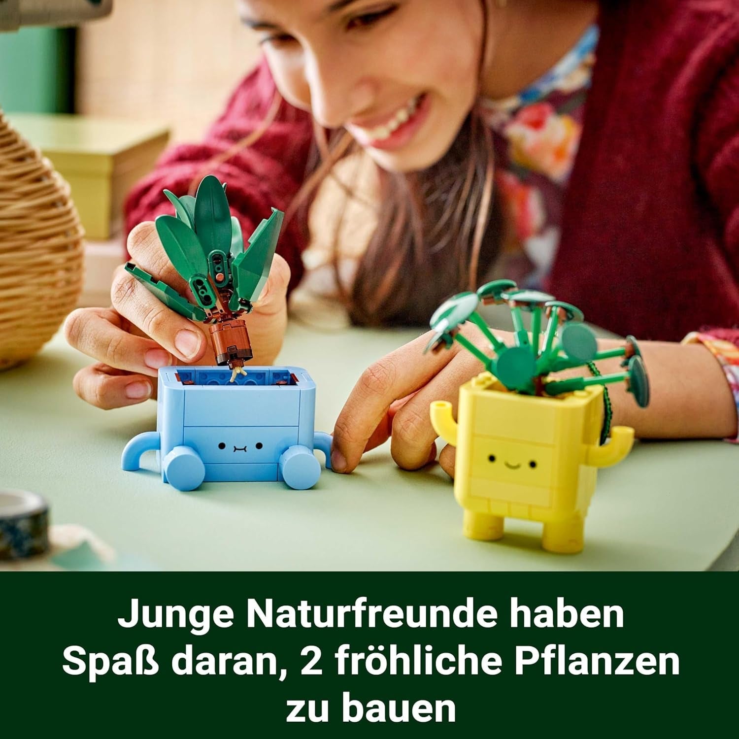 LEGO Botanicals Happy Plants - DIY sada pro děti se 2 umělými květinami a 2 barevnými květináči s kreslenými obličeji - Tip na dárek pro dívky od 9 let - 10349 Besuche stavebnice v LEGO-Store