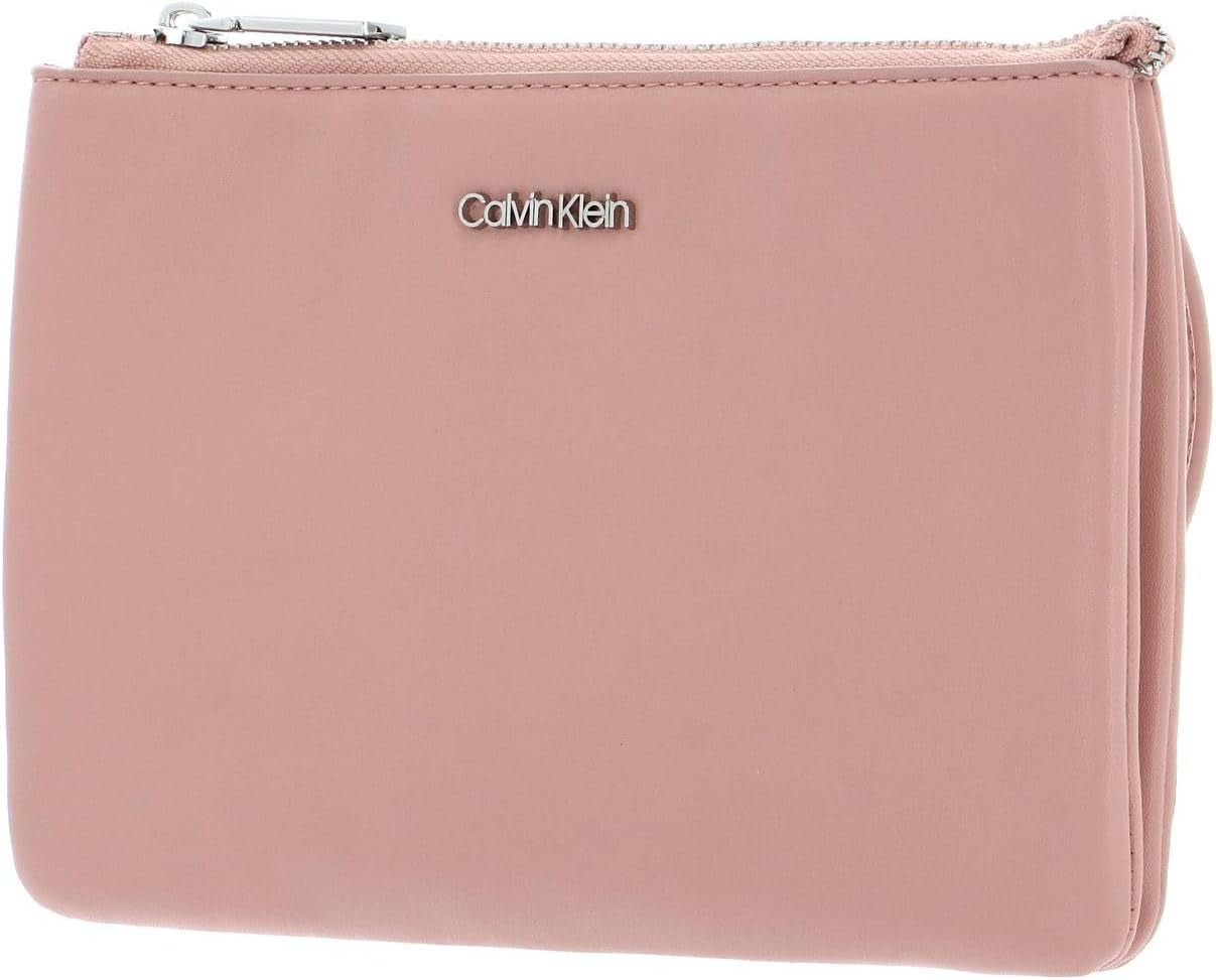 Calvin Klein CK Must EW DBL CMPT Crossbody kabelka Cafe Au Lait Dámské tašky Naty Shop