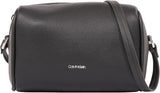 Calvin Klein taška přes rameno pro ženy Refine Camera Bag Klein Bags Women Naty Shop Black (Ck Black)