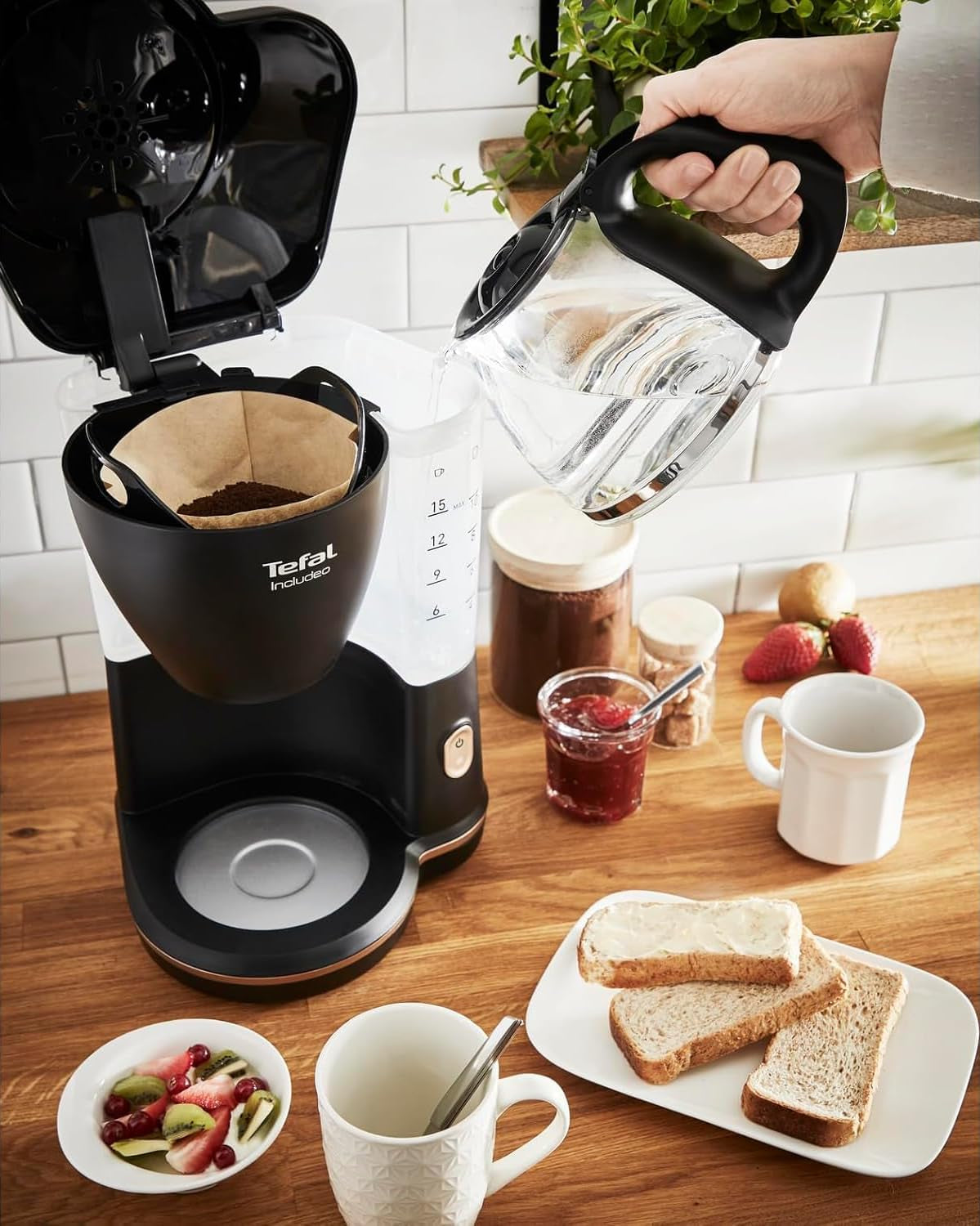 Espresso kávovar Tefal Includeo Filter, Espresso extrémně snadné použití, Vhodné pro praváky i leváky, Automatické otevírání víka, 1,25 l, 10 až 15 šálků, CM533811