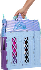 Mattel Disney Frozen – domeček pro panenky Castle Arendelle (60 cm+) s panenkou Elsou, 4 hřišť a 15 kusy nábytku a doplňků Disney Frozen II, HLW61