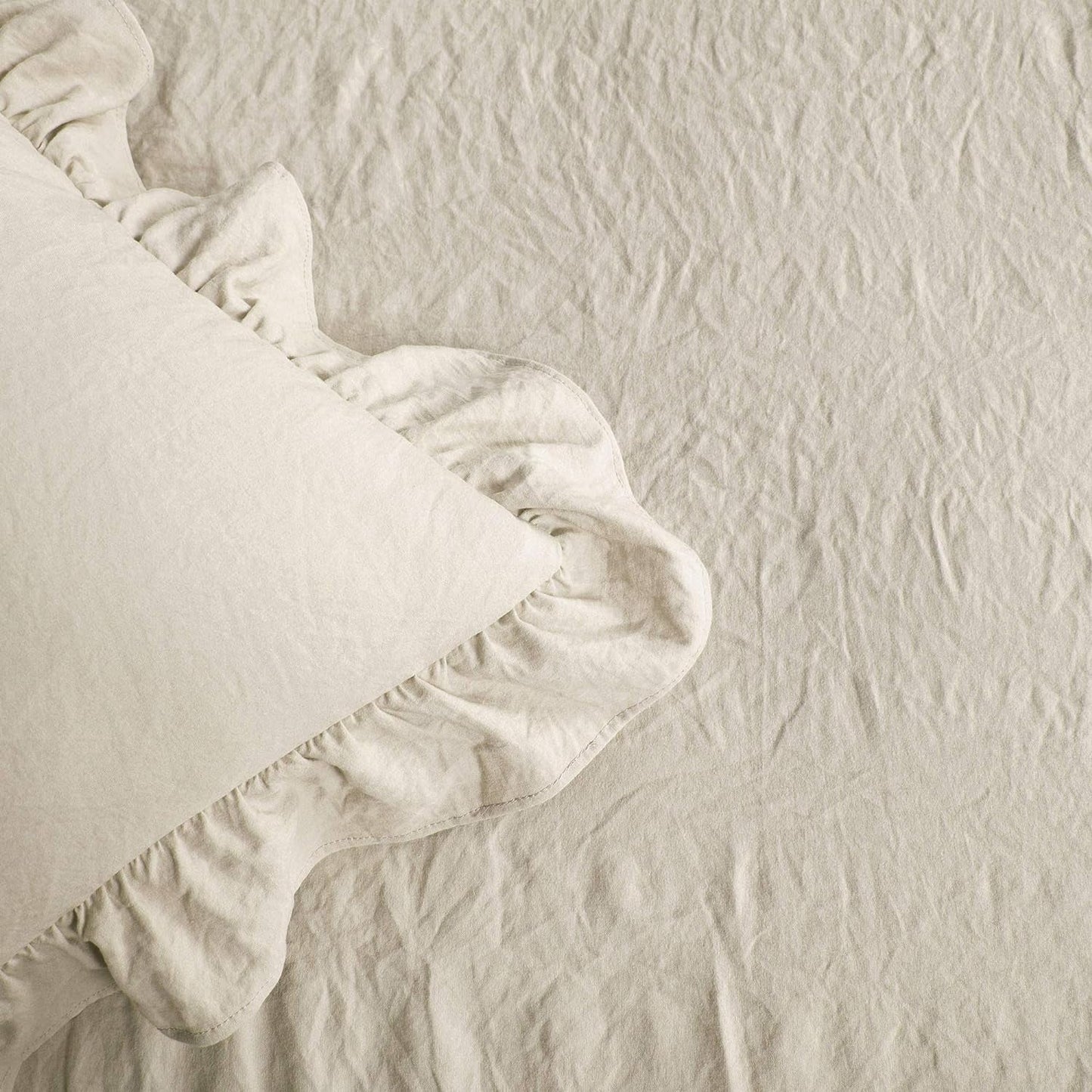 Luxusní sukně s volánkovým povlečením, 3dílná sada luxusního statku Elegantní okouzlující volánkový detail Nadčasový styl a klasický design Měkké a lehké postele a přikrývky s luxusním dekorem velikosti King