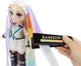 Vlasové studio Rainbow High - Exkluzivní herní sada pro panenku Amaya Raine s dlouhými vlasy pro styling - Obsahuje omyvatelnou křídu na vlasy, kartáč na vlasy, doplňky - Dárek pro děti od 6 let