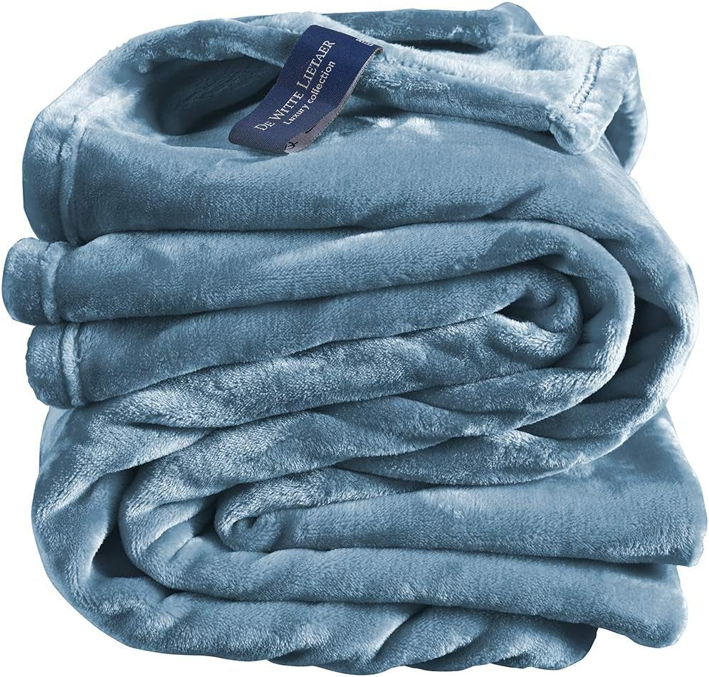 Pohodlná deka, polyester, modrá, 150 X 200 cm Postele a přikrývky De Witte Lietaer Arctic blue 150X200