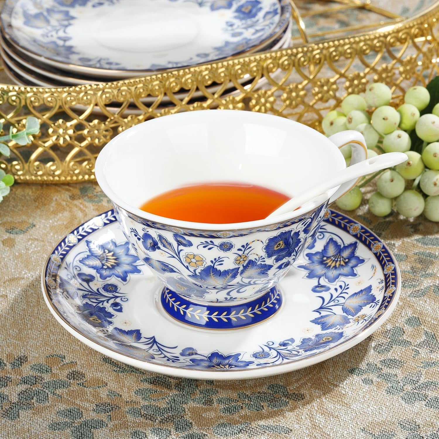 Porcelánová čajová souprava Fanquare Modrý květ s kovovým stojanem Vintage porcelánový šálek na kávu a podšálek Anglická kávová souprava pro dospělé